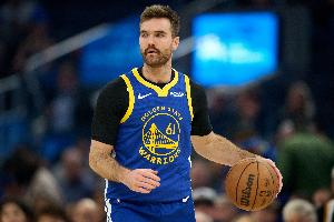 科尔：我很开心球队能留下斯潘塞 他无论上场都能带来影响