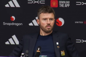 卡里克:三四周不可能解决所有问题 蓄发哥不会成为球队讨论话题