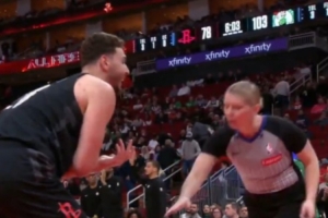 键盘侠|申京骂女裁判太越界！不断假摔和抱怨开始让真粉丝厌烦