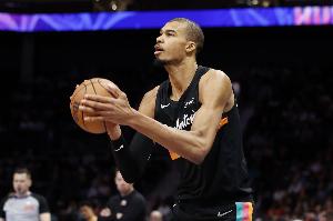 帕金斯：文班拒绝被外界框定 他简直就是我的完美翻版！