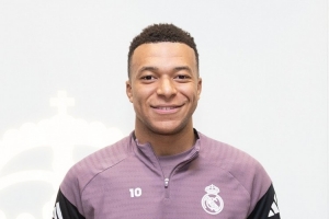 毫无悬念！皇马官方：5场7球，姆巴佩当选队内1月最佳球员