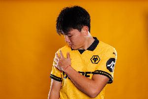 体坛:徐彬下一站“软着陆”巴恩斯利 首秀狼队后临大考