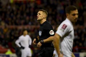 前英超裁判谈利物浦vs曼城最后的判罚：裁判别无选择，判罚正确