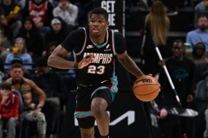 还得继续练级！11号秀科沃德面对“旧主” 拿11分8板3断&有4失误