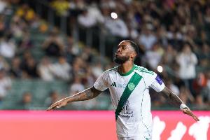 英媒：转会窗截止日，英格兰前锋伊万·托尼拒绝了加盟尤文的机会