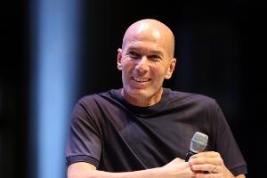 布朗谈曼联选帅:我希望齐达内能来,但没有英超执教经验是个问题