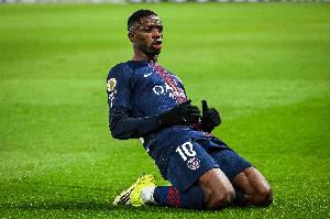 登贝莱为巴黎打进50球，也是职业生涯首次在同一俱乐部做到