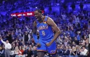 湖媒无奈：雷霆好几周没更新杰伦威消息 看到湖人直接复出 - 体育头条