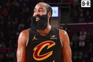 哈登生涯各队首秀数据一览：骑士23+8 火箭37+12 篮网32+12+14