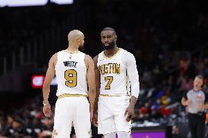 马祖拉：怀特知道何时让布朗或普理查德发挥 何时该自己站出来