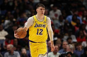 填满数据栏！拉拉维亚8投3中&罚球6中6得14分4板1助1断1帽