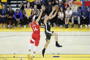 铁林：克莱受伤跟我没关系 我的防守很干净 他的腿本来就受伤了