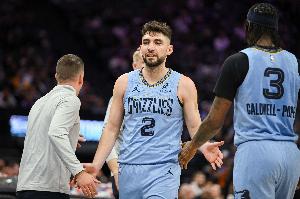 最后时刻没打！杰罗姆14中8拿下19分3板7助2断 正负值+15全队最高