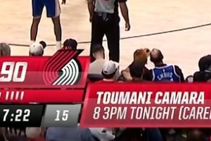 手热得发烫！卡马拉再中个人第八记三分球 刷新生涯三分&得分纪录