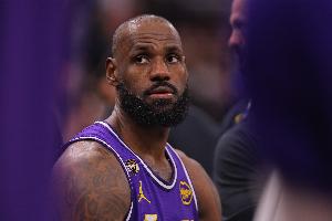 詹姆斯：雷霆的防守联盟第一 我们执行得不错了三分好机会没投进