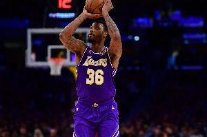 这场不怪你！斯玛特能攻能防&拼劲十足 16中7拿19分3板3助2断1帽