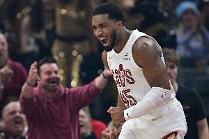 米切尔：我们本可把磨合期当借口 但我们拼下了两场不完美的胜利