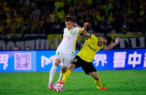 北青：何宇鹏同一部位再次骨折 国安春节后前往苏州备战超级杯