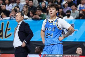 京媒：赵睿停三场罚5万是合理的处罚 以后定要控制好情绪谨言慎行