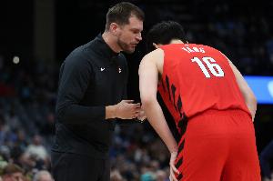 杨瀚森经纪人：小杨在CBA是主力但在NBA是替补 他渴望比赛和胜利