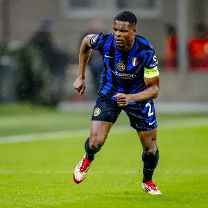 意天空：邓弗里斯时隔3个月后重新回归国米合练，完成了部分训练