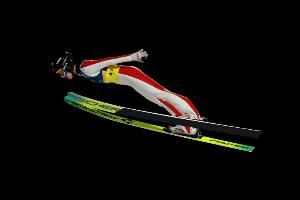 成绩已创历史！跳台滑雪混合团体中国队获第8，斯洛文尼亚夺金