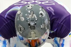 乌选手坚持佩戴印有罹难运动员的头盔，奥委会宣布取消其参赛资格