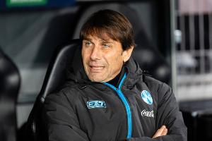 米体：那不勒斯主帅孔蒂在对阵科莫时辱骂主裁判，可能被禁赛一场