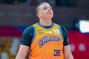 记者：刘铮和古德温打世预赛 洛夫顿、怀特塞德、弗格将回美休假