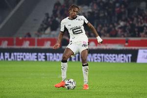 邮报：切尔西错失雅凯之后仍想签中卫，暂时无意拉蒙、塞内西等人