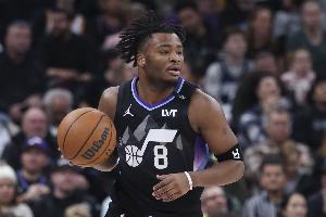 宝藏！科利尔2月份至今5场比赛合计送出66次助攻 联盟最多