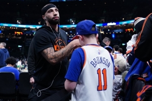 阿尔瓦拉多替补出场得到26分5抢断&命中8三分 成为NBA历史首人