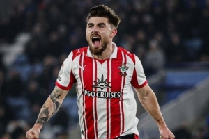 邮报：一球迷买二串一提前结算赢了1146英镑，最终错失1万多英镑