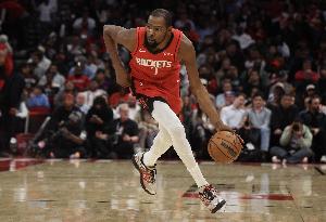 KD：上半程有过出色表现也有低迷&被翻盘 稳定性还有很大提升空间