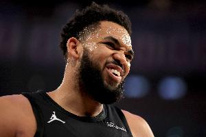 游刃有余！唐斯25分钟13中8拿到21分11板5助 正负值+29