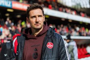 官方：纽伦堡与主教练克洛泽完成续约，据悉合同期限至2028年