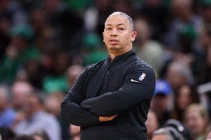 15分逆转火箭！泰伦·卢：队员们一直坚持不懈拼搏 每晚都得这样