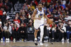 箭如雨下！勇士下半场开场三分3连击 领先13分打停马刺