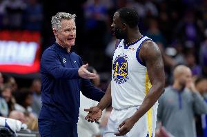 库明加拖拉续约使球队迟迟无法签人 这让科尔非常沮丧