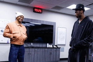 先拜个码头！状元大热迪班萨昨天观战国王VS爵士 晒出与威少合照