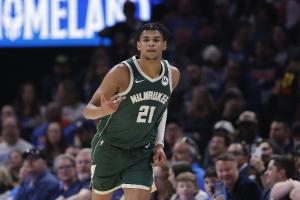 砍19分11板！吉昂：我对雷霆充满感激与热爱 回到这里感觉很棒