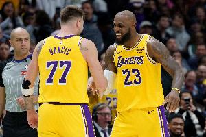 詹姆斯:东契奇具备优秀组织者的洞察力和预判 这方面和我一样