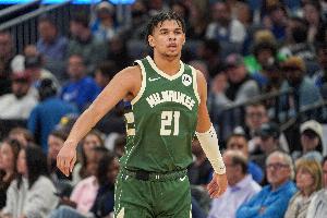 人挪活？乌斯曼·吉昂面对旧主攻防发挥 高效砍19分11板6助4帽