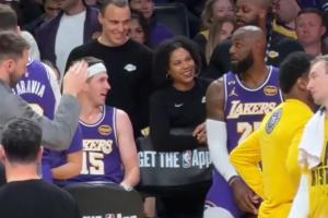 詹姆斯三双差个板 里夫斯却当面抢走了 后知后觉道歉：我的错~