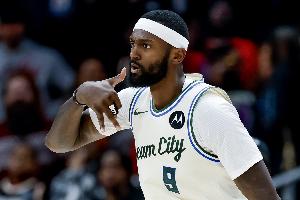 两双到手！波蒂斯11中6拿到15分12板4断 正负值+19最高