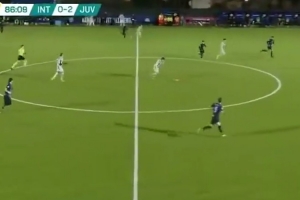 尤文预备队18岁小将半场高难度吊射破门，帮助球队3-0击败国米