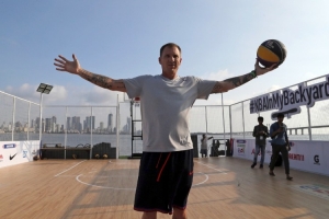 “白巧克力”威廉姆斯正式与耐克续约 将担任复刻版球鞋代言人