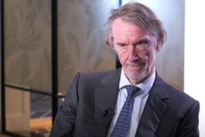 老板添乱！跟队：曼联球员震惊拉特克利夫言论，一人直言无话可说