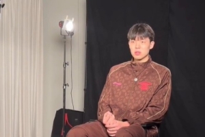 杨瀚森排NBA历史最佳阵容：詹姆斯 乔丹 戴维斯 东契奇 约基奇