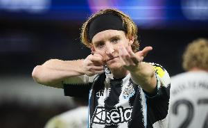 身价6000万欧！英媒：利物浦领跑24岁戈登争夺，纽卡要价9500万镑